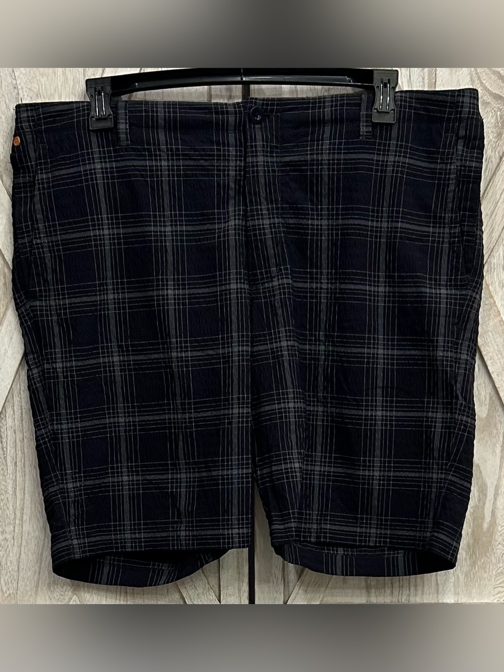 Tommy Bahama Paradise Tech Shorts Men’s 28 Navy Plaid Flat Front Stretch Golf